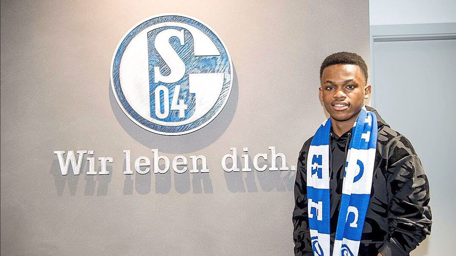 事中展示了 事中展示了