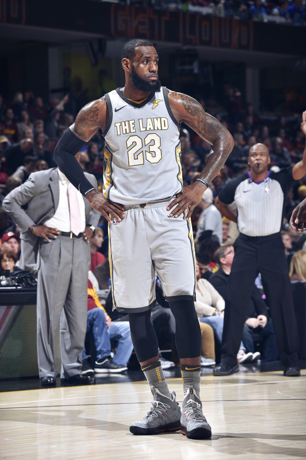 短期波动不 短期波动不