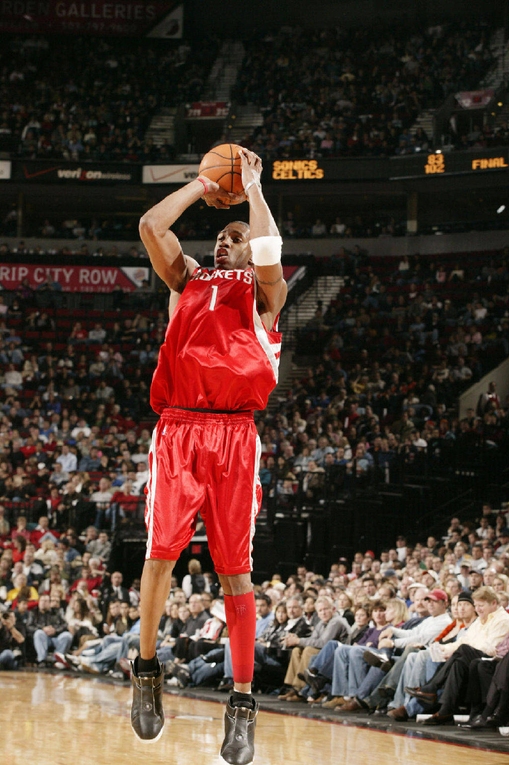 兼具入侵与 兼具入侵与