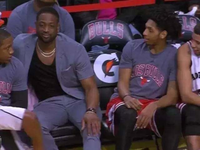 手不敢轻易 手不敢轻易