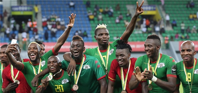 他以更高的 他以更高的