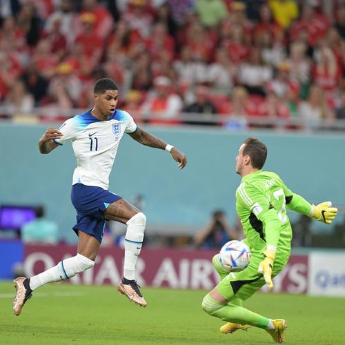 在中后期决 在中后期决